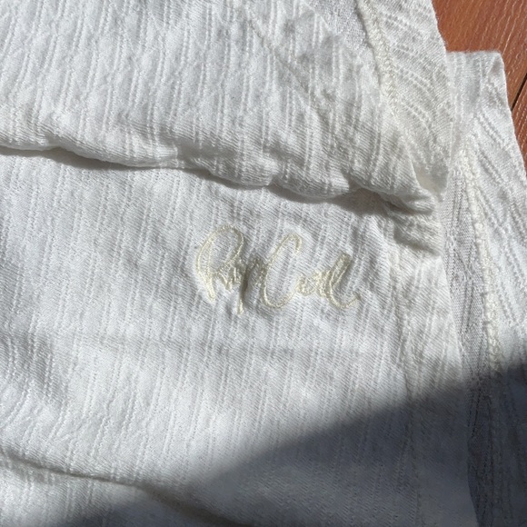 Rip Curl bat wing white textured top - Picture 2 of 3